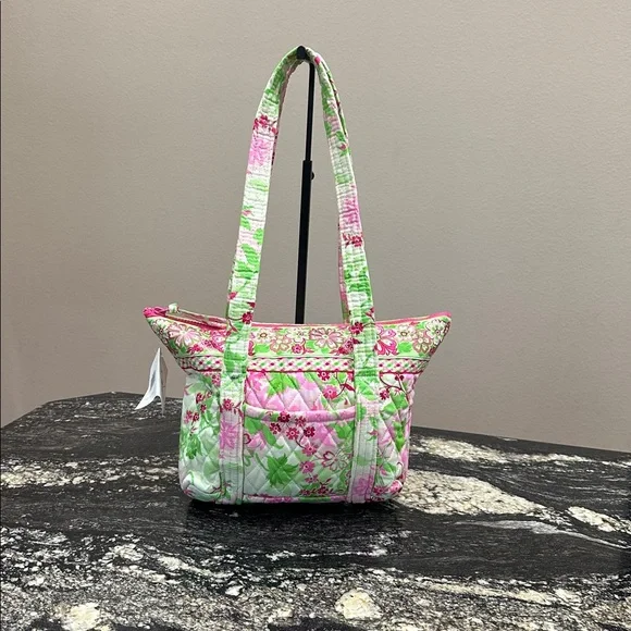 NWT🌸Quilted Floral Tote Bag - Picture 3 of 9